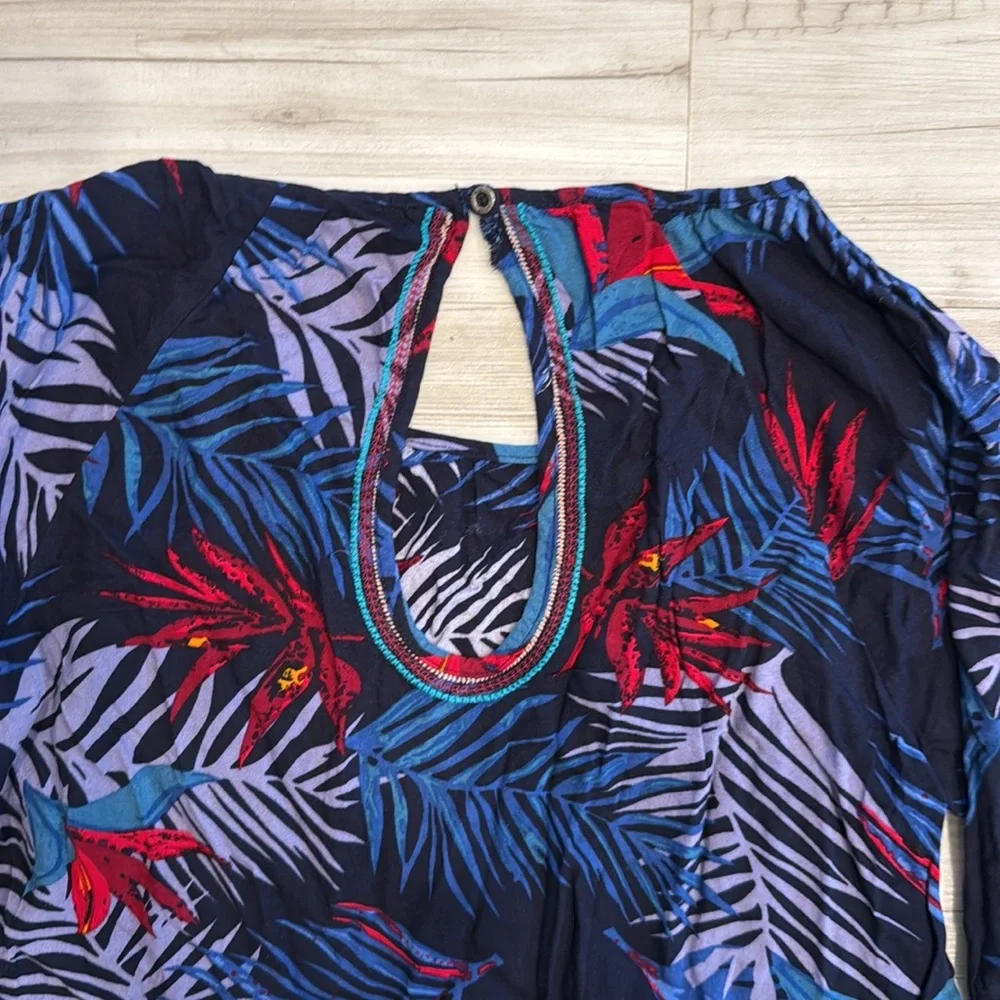 Floral Print Roxy Top - Picture 5 of 6